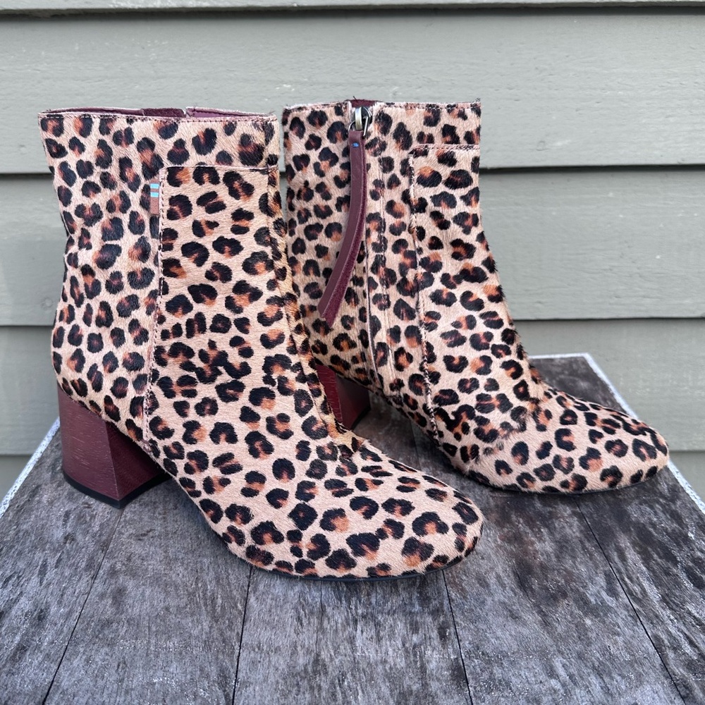 Toms Leopard Print Ankle Booties